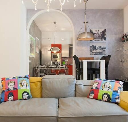 City Centre With 3 Bed Rooms Chez Claude เวโรนา ภายนอก รูปภาพ