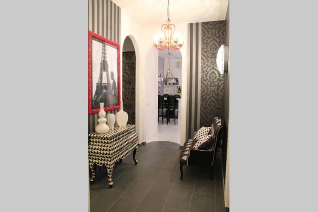 City Centre With 3 Bed Rooms Chez Claude เวโรนา ภายนอก รูปภาพ